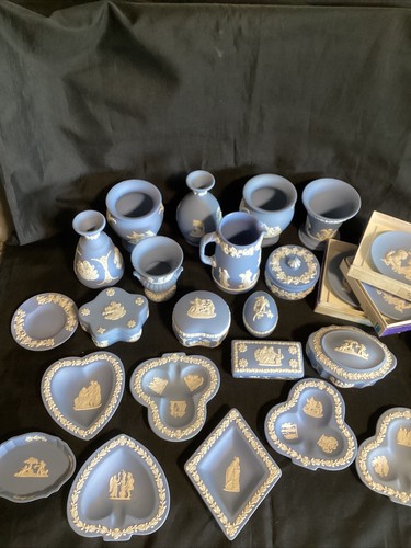 Wedgwood blue jasperware - blue, job