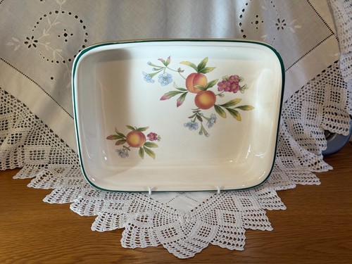 Green cloverleaf peaches - t, &