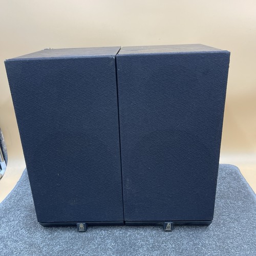 Acoustic research model 122 - research,