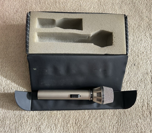 Akg 190 handheld - d, es