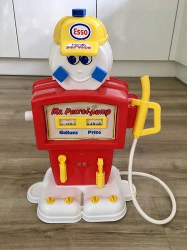 Vintage triang petrol pump - mr,