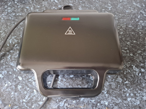 Nutmeg home non stick electric - nutmeg,