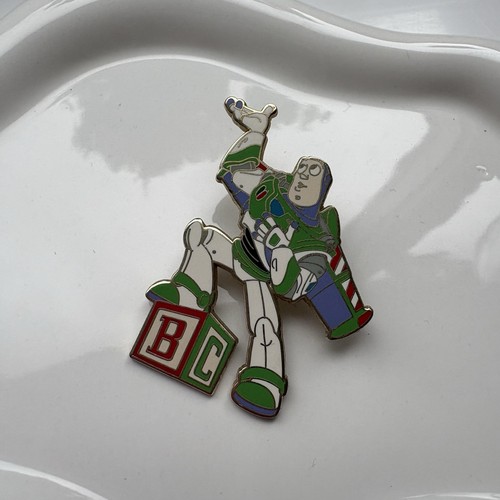 Disney pin toy story - toy,