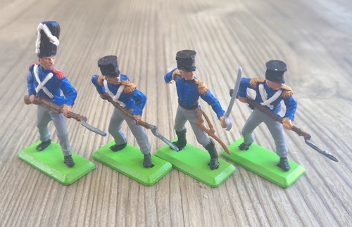 Britains deetail toy soldiers - deetail,