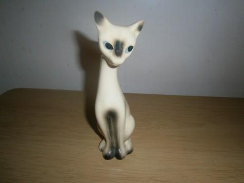 Small vintage cream cat
