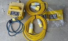 1.5 kVA step down transform 240V to 110V. IP44  + 2 x 14 meters extension cables