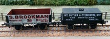 2 x Private Owner Wagons 00