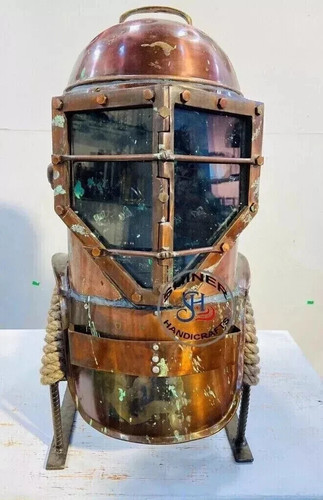 Diving helmet with - helmet, base