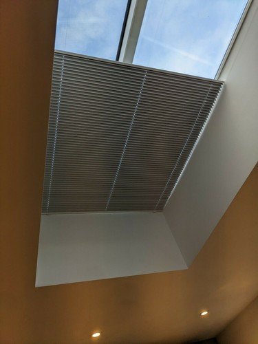 Pleated roof thermal blinds - pleated,