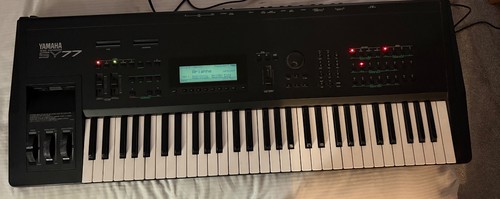 Yamaha sy77 synthesizer - sy77, in