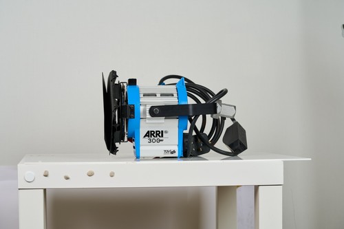 Arri 300 plus portable - portable, fresnel