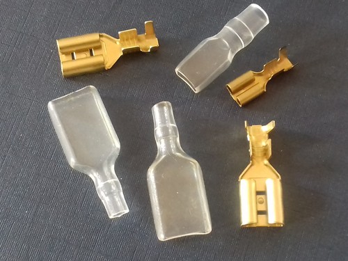 Female terminals connectors - female,