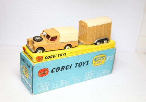 Corgi gift set land - 2,