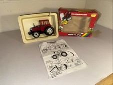 BRITAINS 9515 VOLVO VALMET 805 1:32 Scale TRACTOR Red Cab Farm Model Die Cast