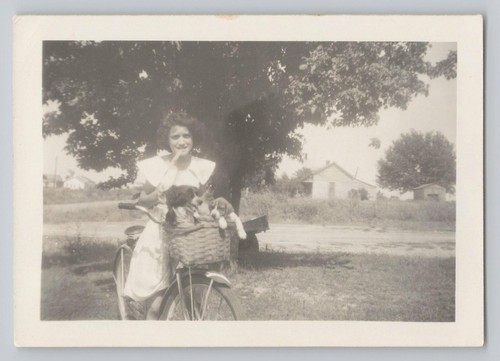 1940s rural young lady - 1940s,