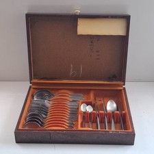 26 Piece Oneida Canteen of