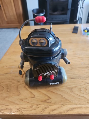 Tomy dancing robot - tomy, mr