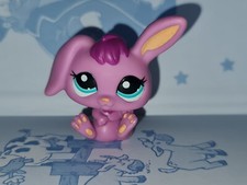 Littlest Pet Shop #2571 Pink Sitting Bunny Rabbit Floppy Ear LPS