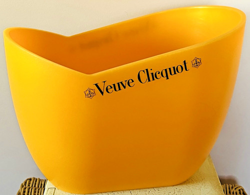 Rare veuve clicquot champagne - veuve,