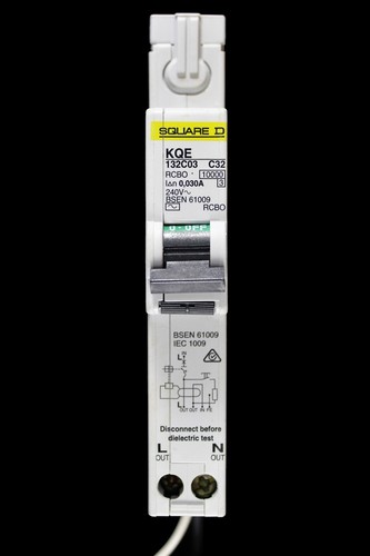 Square amp curve - d, c
