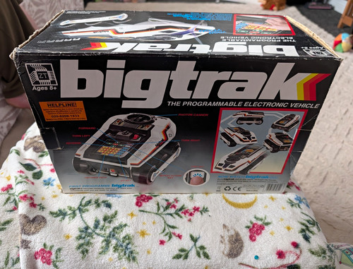 Zeon tech bigtrak - tech, programmable
