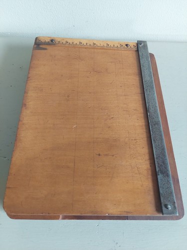 Guillotine paper cutter - guillotine,