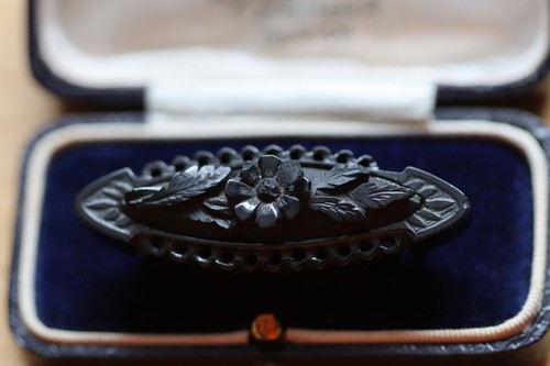 Antique victorian whitby jet - victorian,