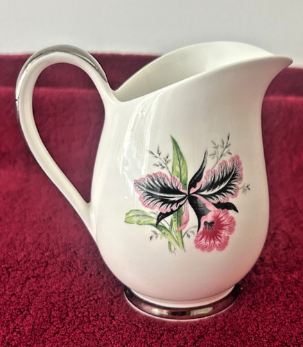 Queen anne bone china - anne,