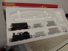 HORNBY MIXED FREIGHT TRAIN SET