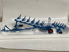 1/32 scale Universal Hobbies