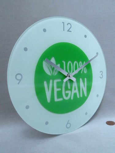 100 vegan cafe - 100%, clock