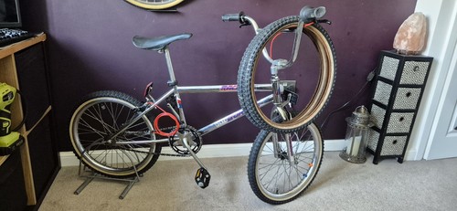 Classic vintage 1984 raleigh - classic,