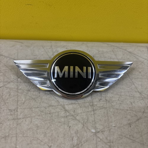 2001 2018 mini rear boot - mini, badge