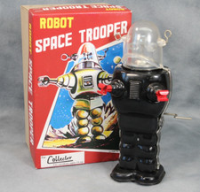 Vintage Tin Tom Toy Robot Space Trooper Black Clockwork Litho Boxed & Working