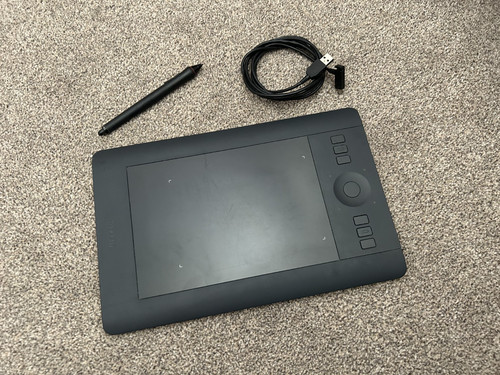 Wacom intuos pro - pro, small