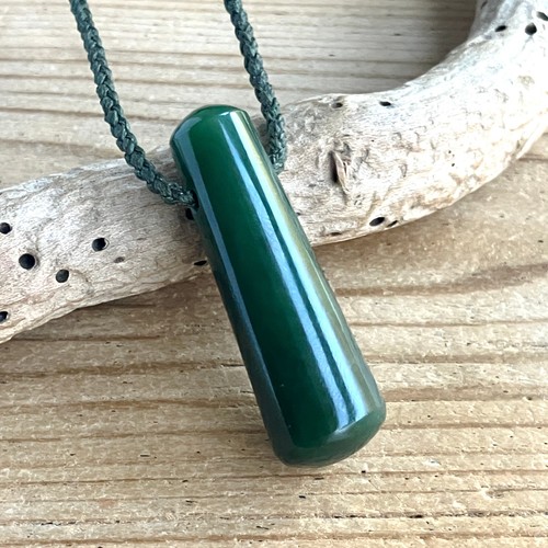 Fine ahaura river pounamu - nz,