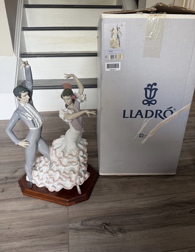 Mint box lladro a - box,