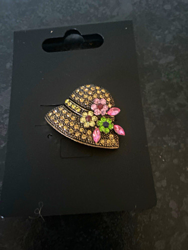 Gold tone hat brooch - tone, pin,