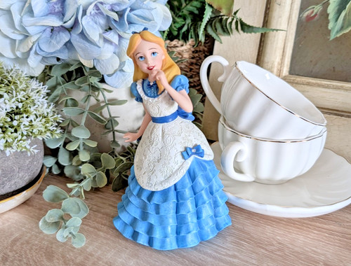 Disney showcase alice - showcase,