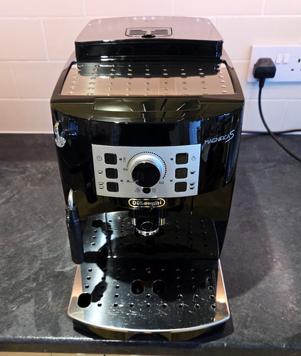 Longhi magnifica ecam - s,