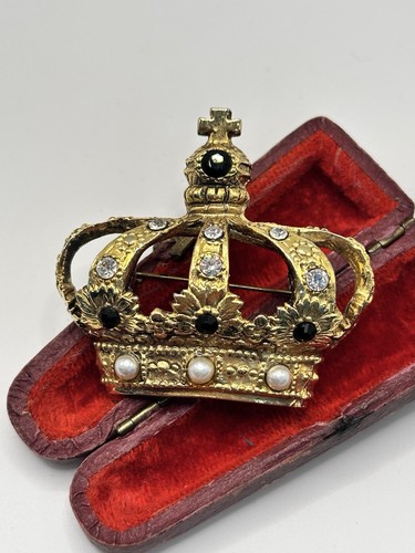Vintage gold plated crown faux - gold,