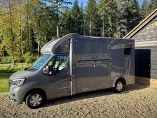 Bloomfields Professional Renault Master Horsebox