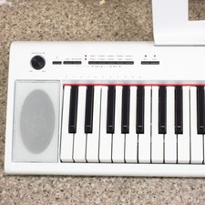 YAMAHA NP-12WH 61-Key Portable Digital Piano