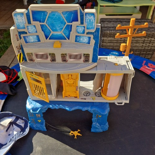 Batman 3in1 batcave playset - batman,