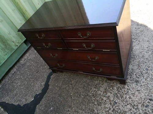 Regency style vinyl - style,
