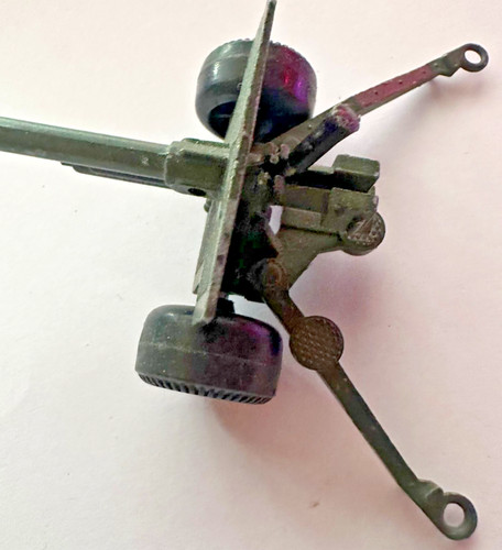 Britain field gun good play - field,