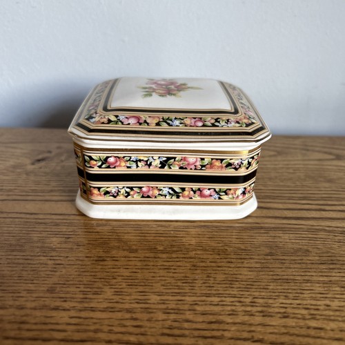 Wedgewood bone china - wedgewood,