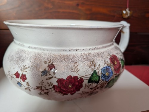 Chamberpot vintage retro - chamberpot,