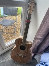 Semi-Acoustic Chord Guitar