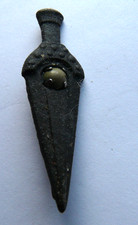 WW2 German WHW Winterhilfswerk Badge. Germanic Swords and Daggers  (644)